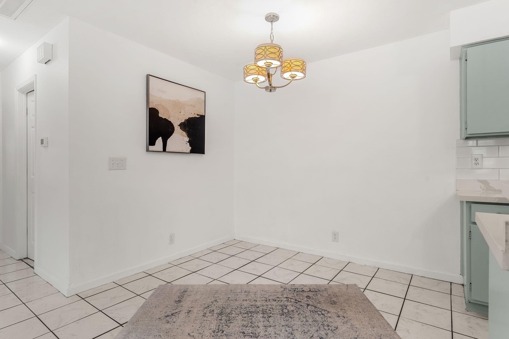 2501 Teri Rd - Photo 6