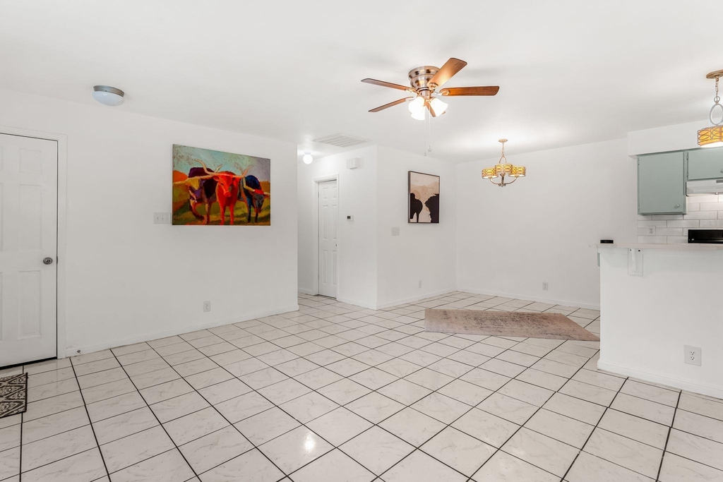 2501 Teri Rd - Photo 4