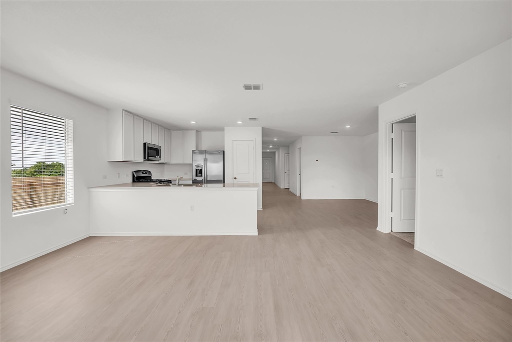 2528 Willkomen Way - Photo 5