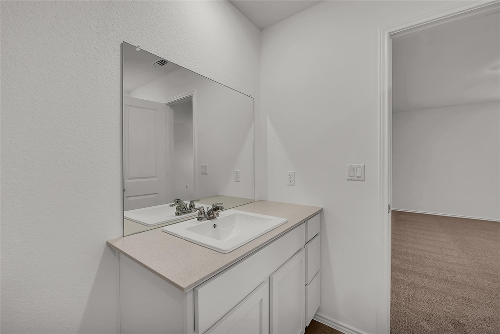 2528 Willkomen Way - Photo 8