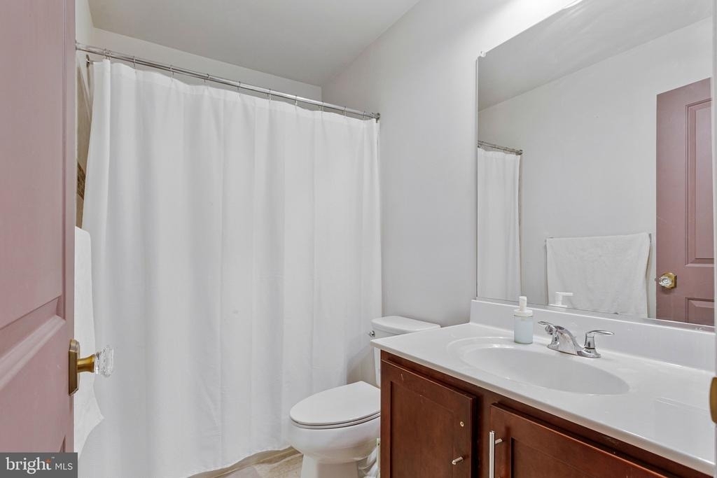 703 Skippers Lane - Photo 18