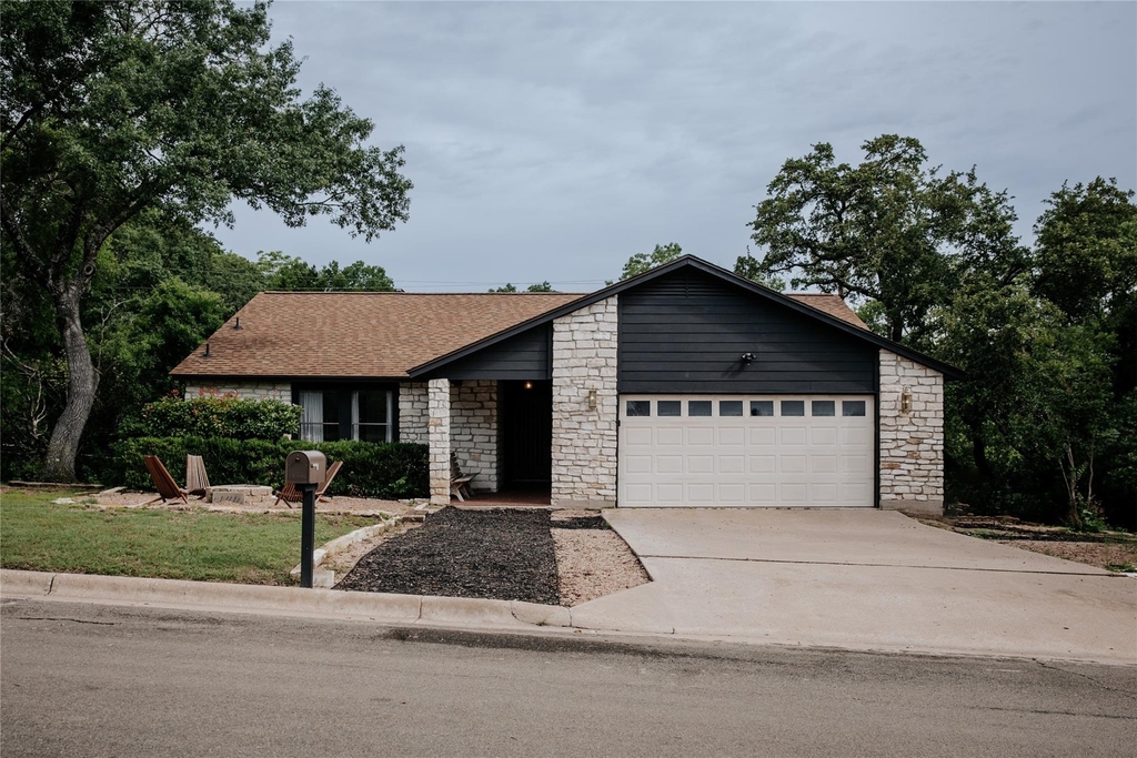 11210 Hidden Bluff Dr - Photo 1