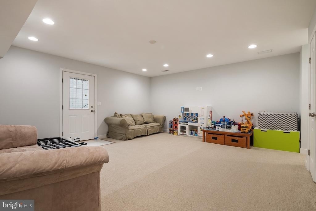 132 Pineview Avenue - Photo 28