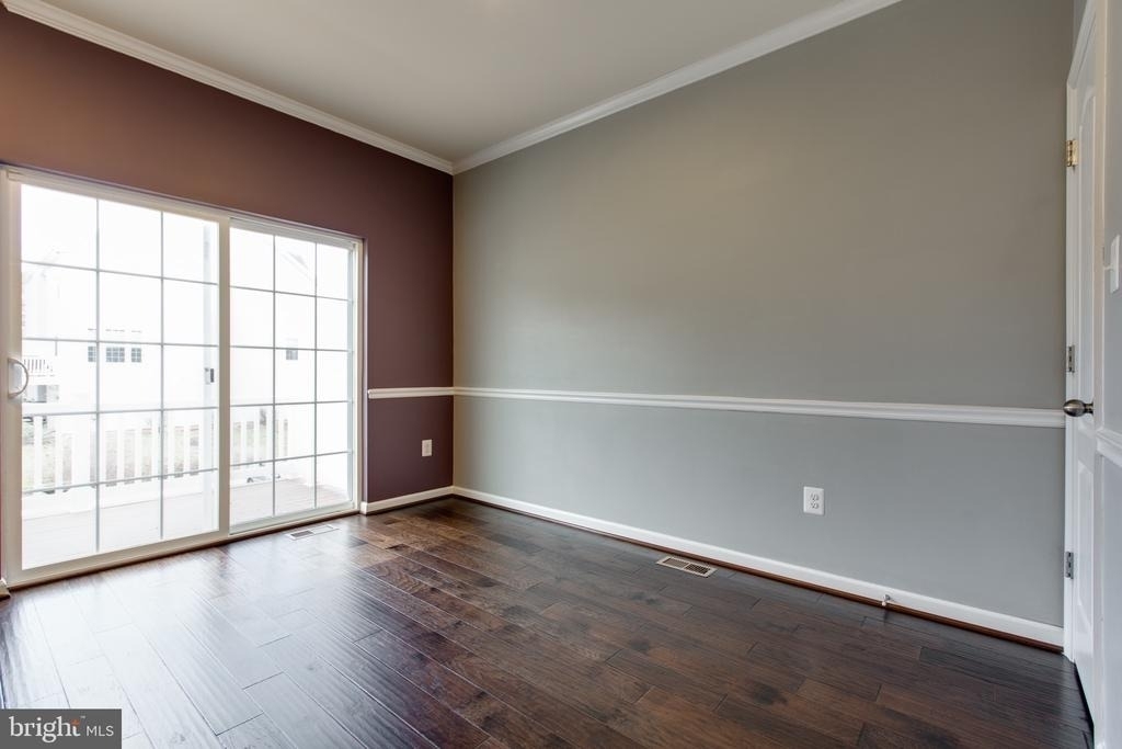 1314 Hawthorn Drive - Photo 6