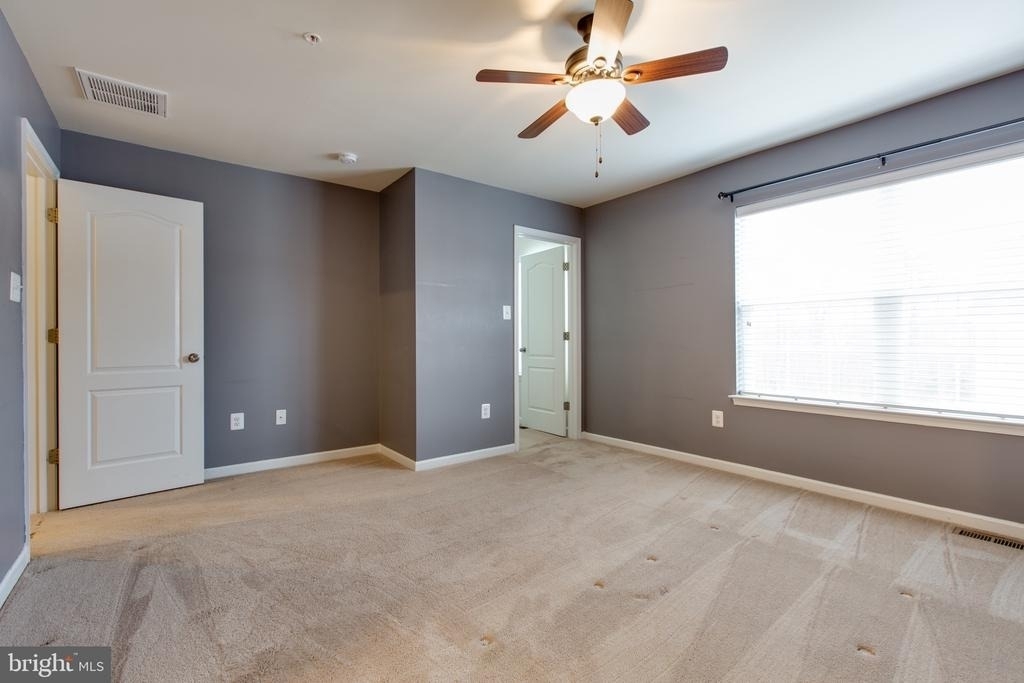 1314 Hawthorn Drive - Photo 18