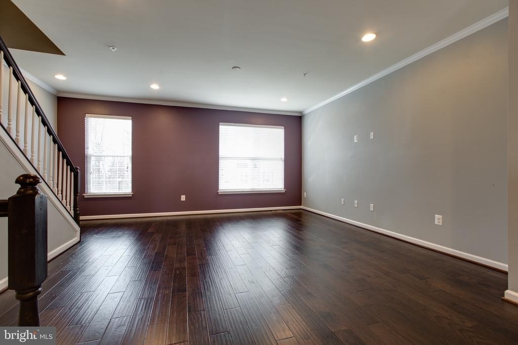 1314 Hawthorn Drive - Photo 9