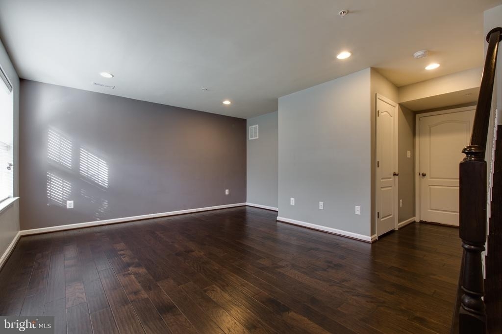 1314 Hawthorn Drive - Photo 32