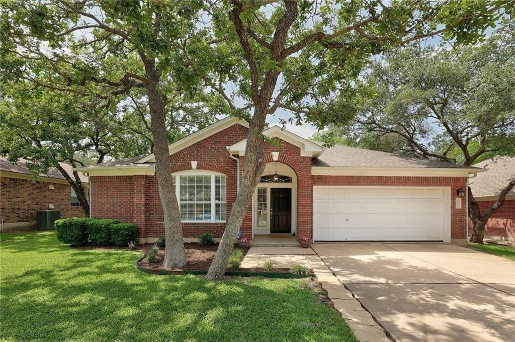 1705 Azalea Dr - Photo 0