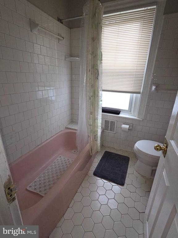 306 W 23rd Street - Photo 6