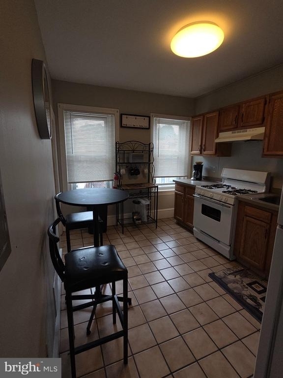 306 W 23rd Street - Photo 5