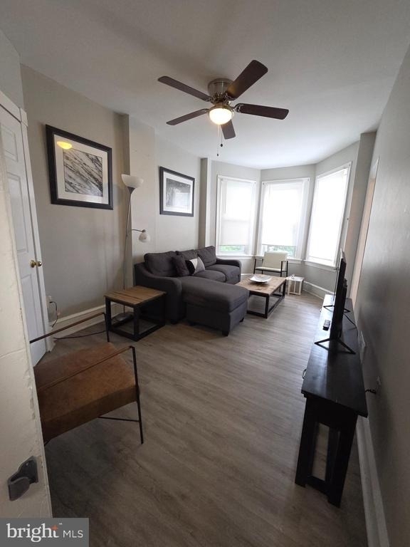 306 W 23rd Street - Photo 3