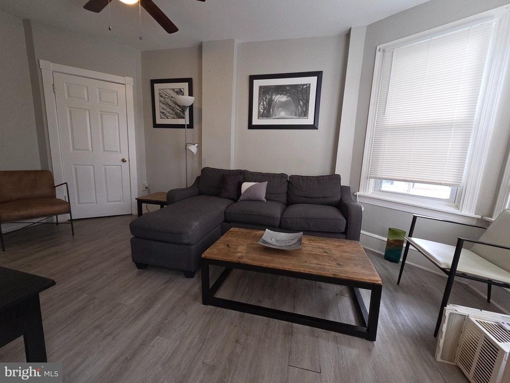 306 W 23rd Street - Photo 2