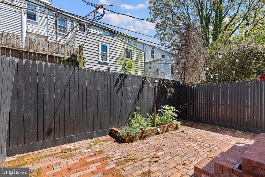 1010 Trenton Place - Photo 21