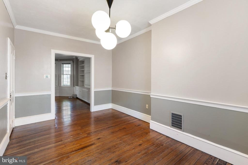 1010 Trenton Place - Photo 11