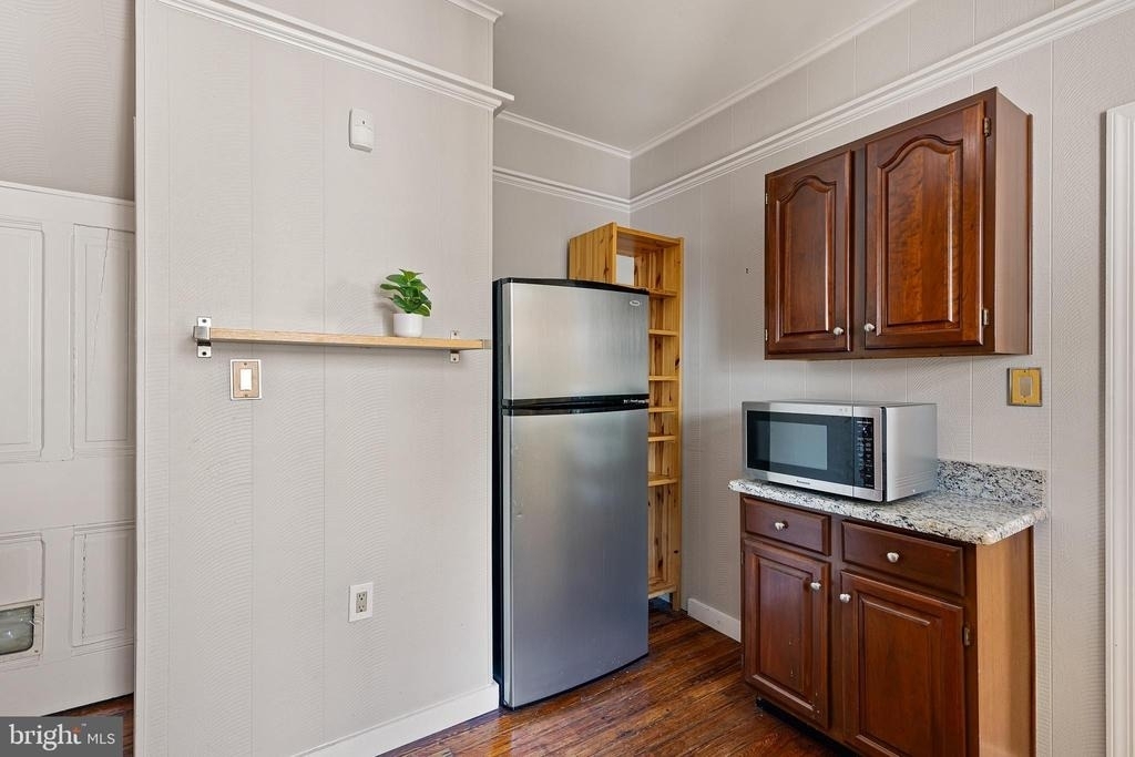 1010 Trenton Place - Photo 8