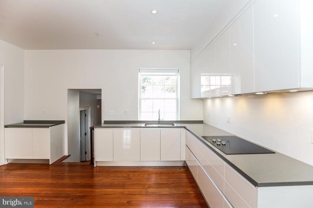 3009 M Street Nw - Photo 3