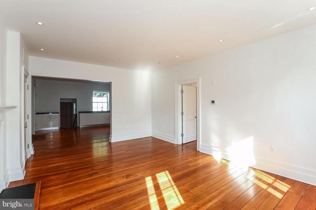 3009 M Street Nw - Photo 8