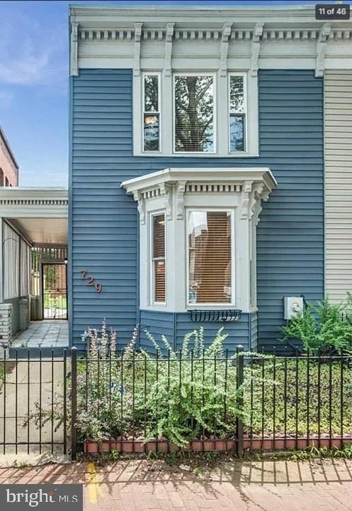 729 10th Street Ne - Photo 0