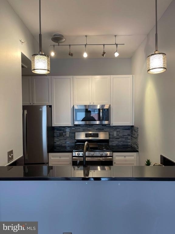 2120 Vermont Avenue Nw - Photo 2
