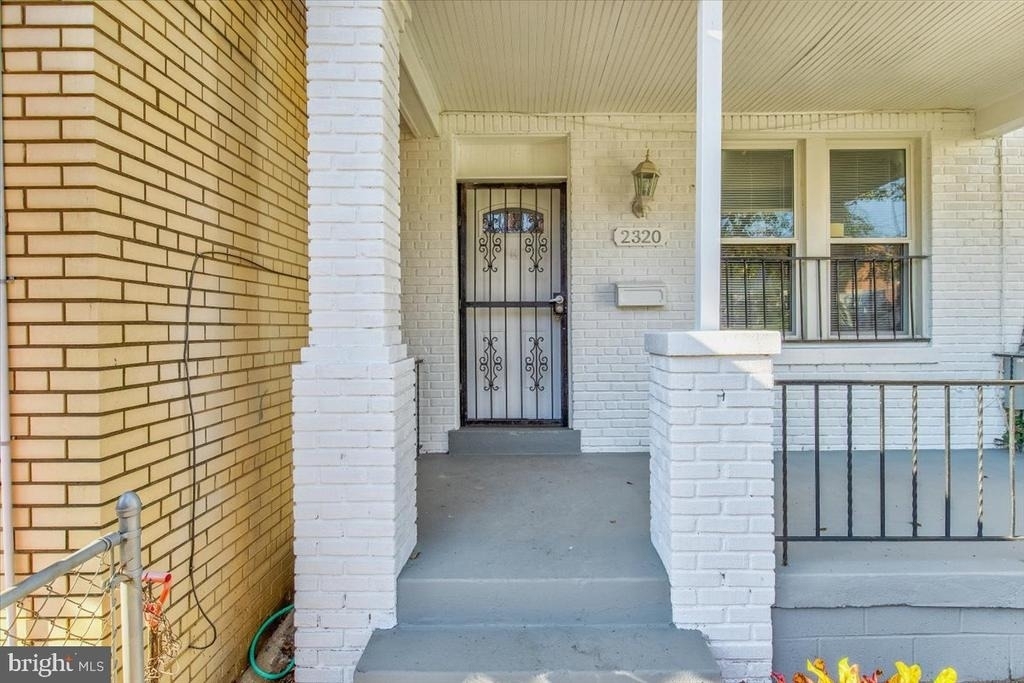 2320 Minnesota Avenue Se - Photo 3