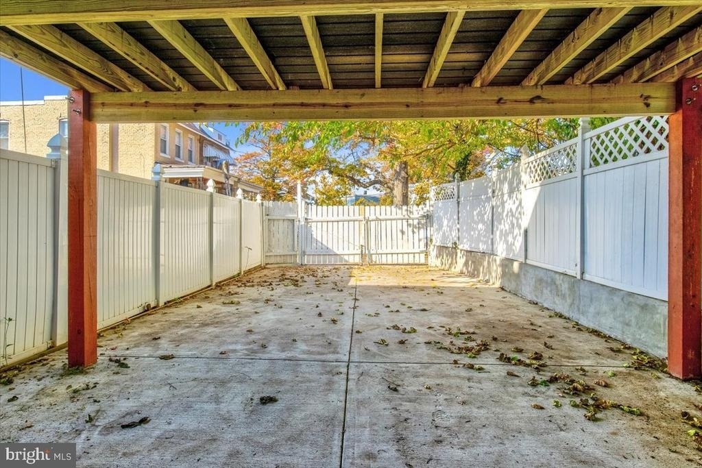 2320 Minnesota Avenue Se - Photo 33