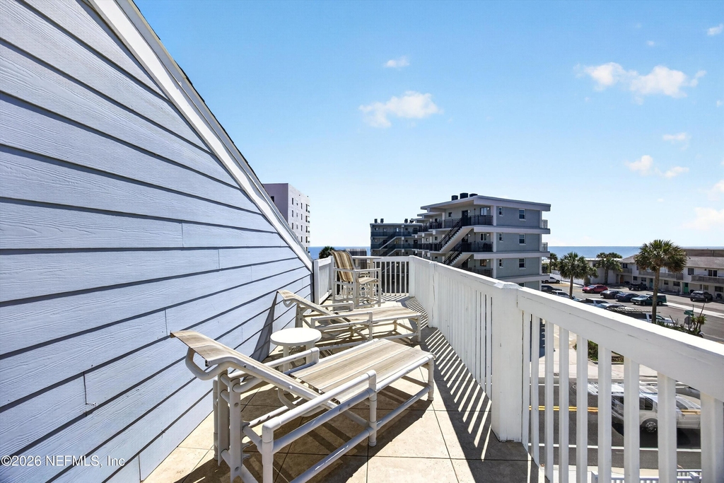 724 1st Street - Photo 2