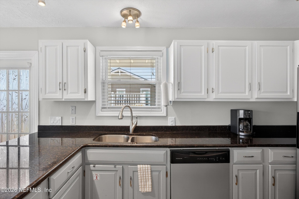724 1st Street - Photo 44