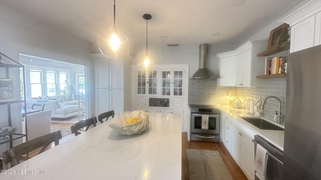 1332 Belvedere Avenue - Photo 3