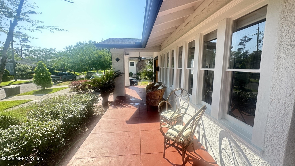 1332 Belvedere Avenue - Photo 2
