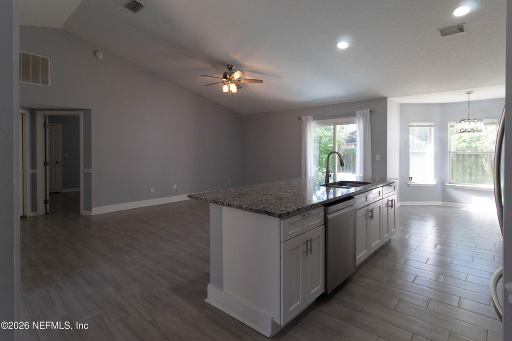 236 Clover Court - Photo 4