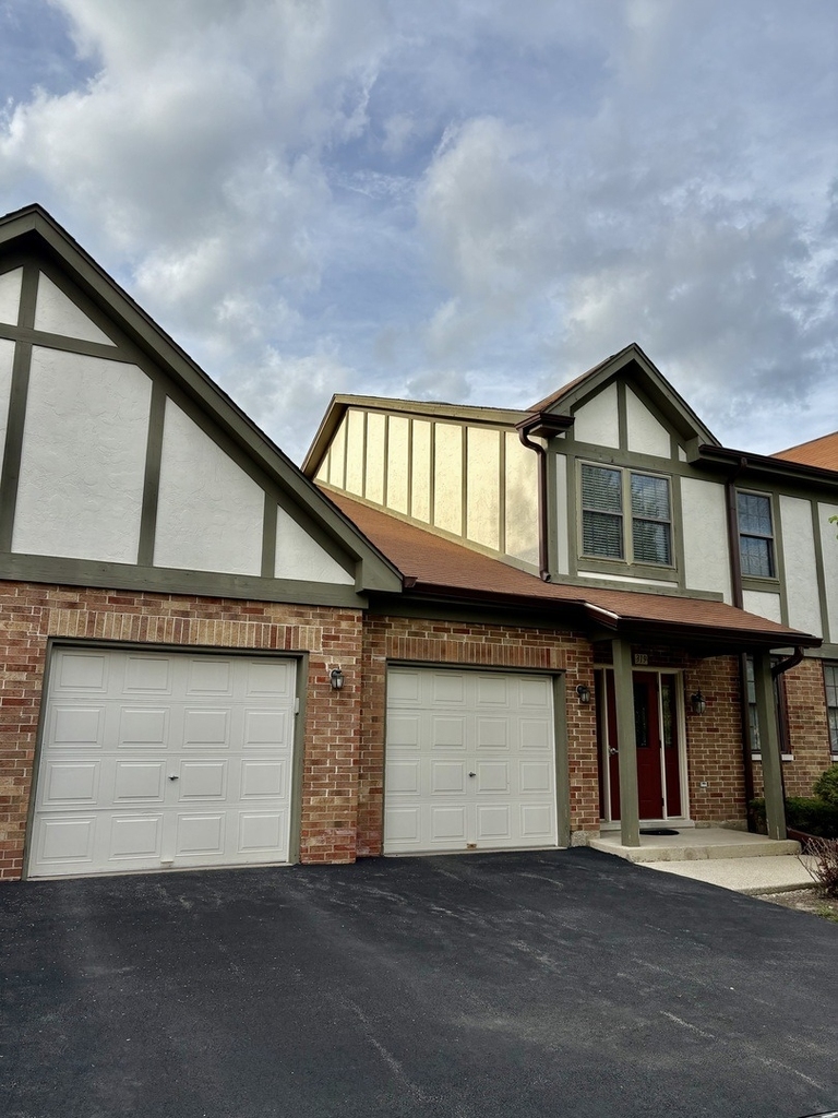 319 Deer Glen Way - Photo 1