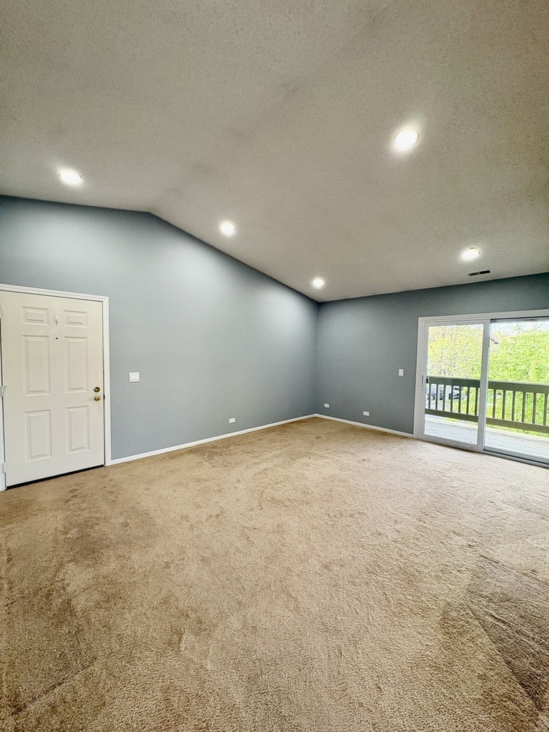 319 Deer Glen Way - Photo 4