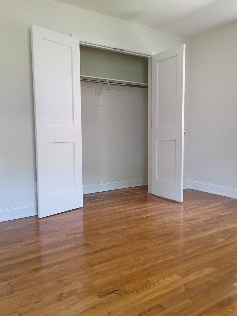 68st and Cloverdale ave - Photo 5
