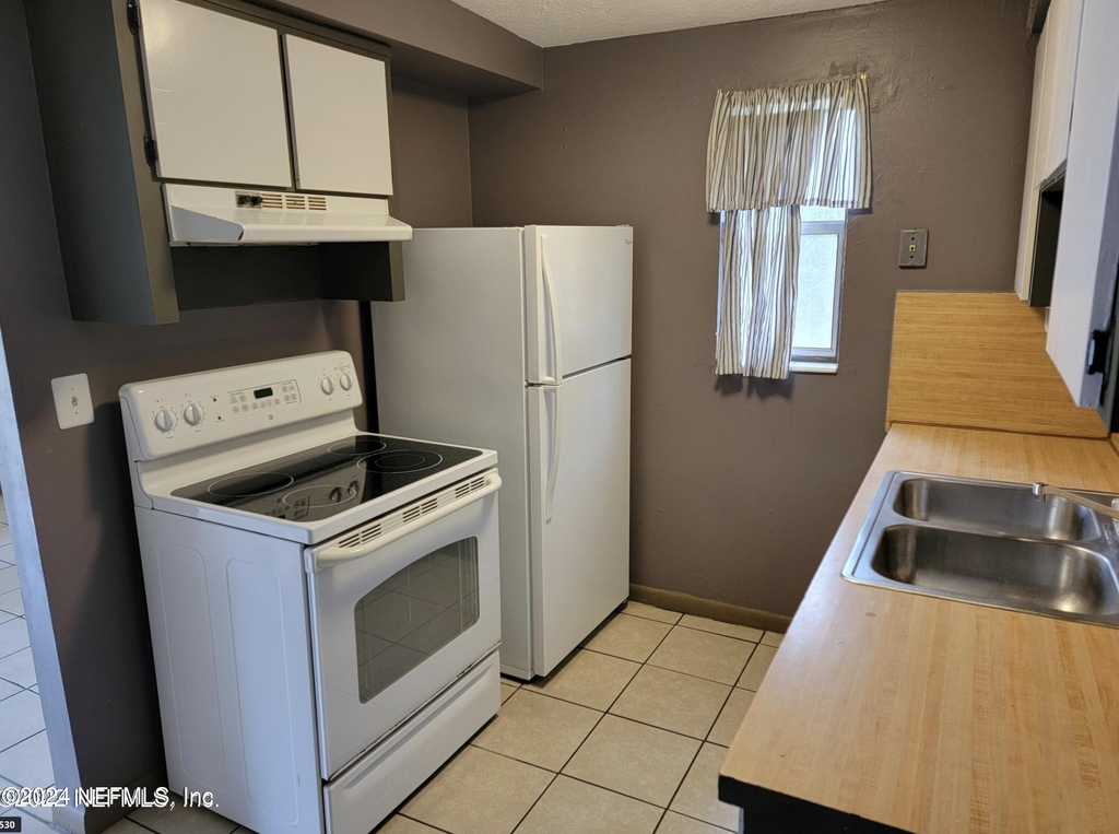 1443 Winnebago Avenue - Photo 4