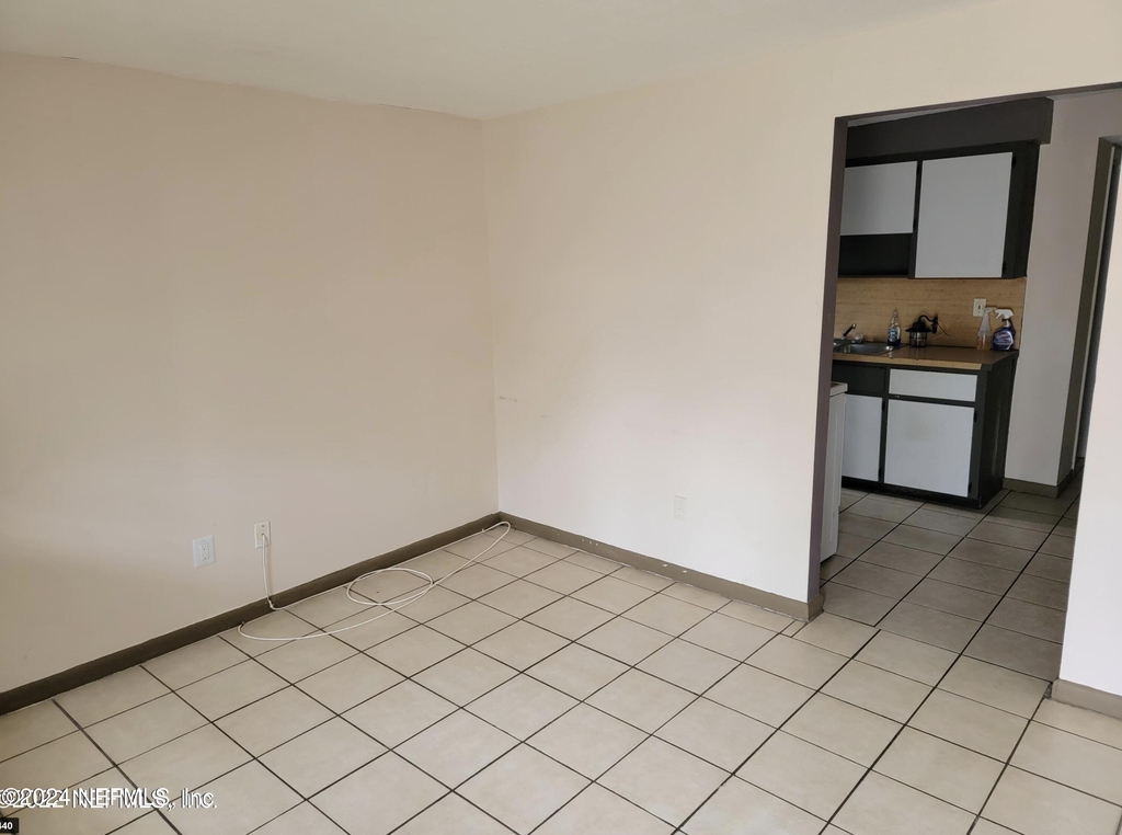 1443 Winnebago Avenue - Photo 2