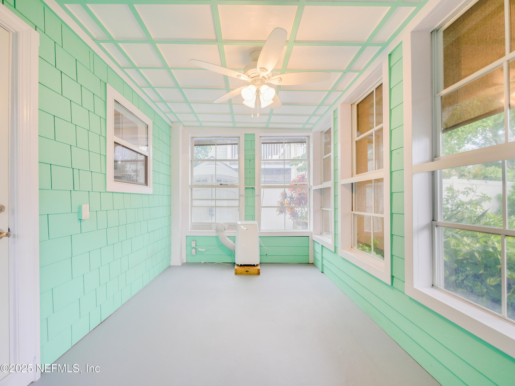 6472 Putnam Street - Photo 21