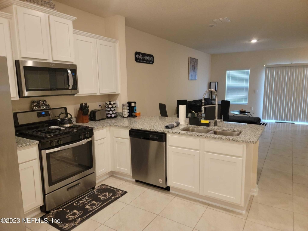 450 Coastline Way - Photo 3