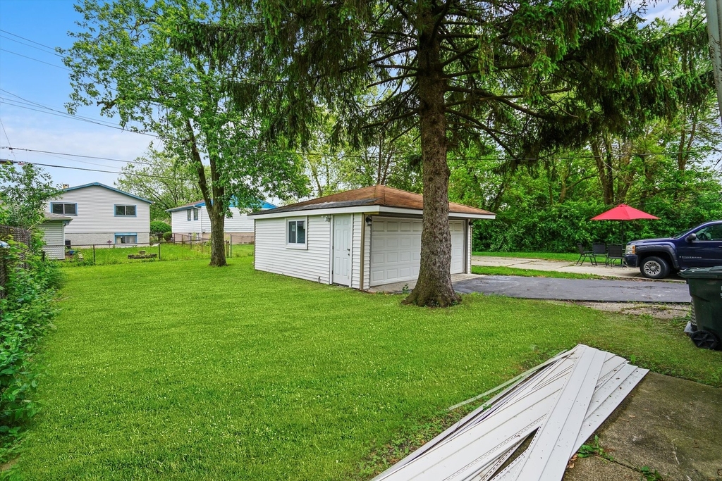 16125 Marshfield Avenue - Photo 12
