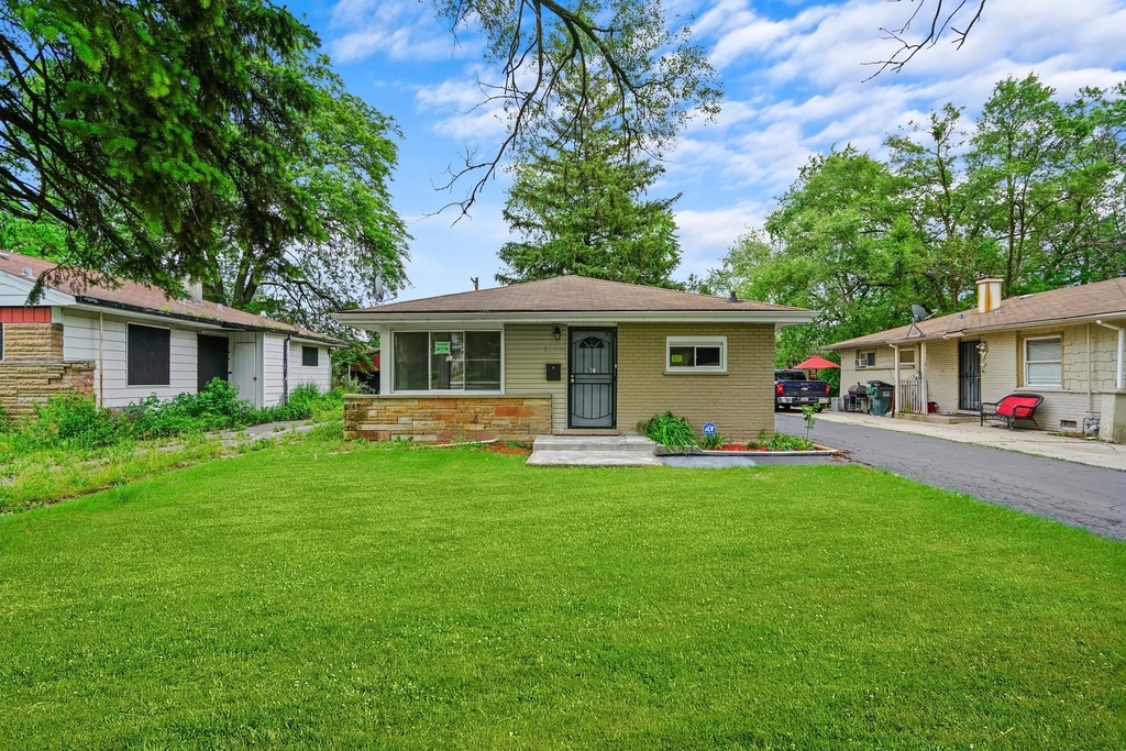 16125 Marshfield Avenue - Photo 0