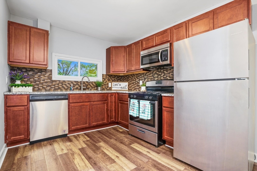 16125 Marshfield Avenue - Photo 1