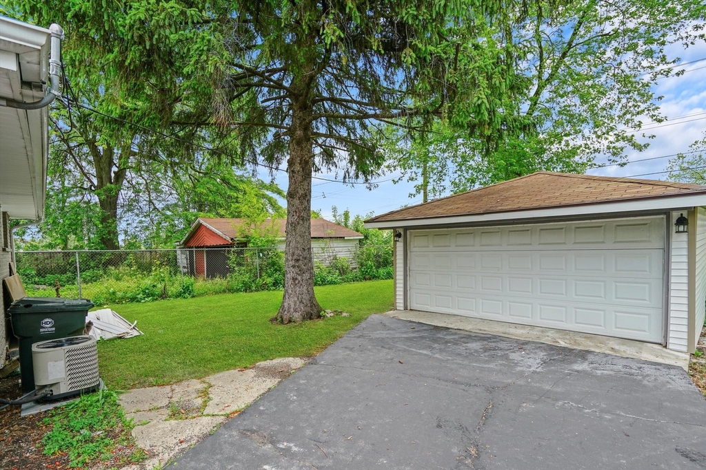 16125 Marshfield Avenue - Photo 9