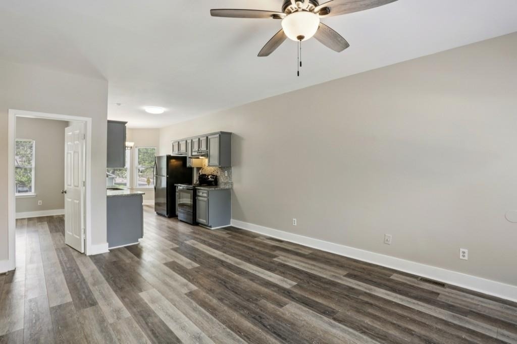 751 Prince Place - Photo 11