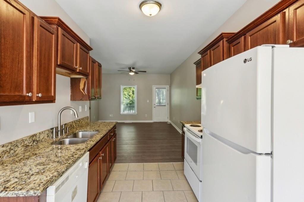 739 Prince Place - Photo 17