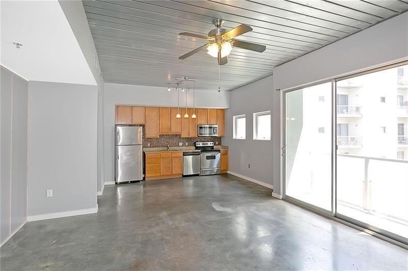 620 Glen Iris Drive Ne - Photo 4