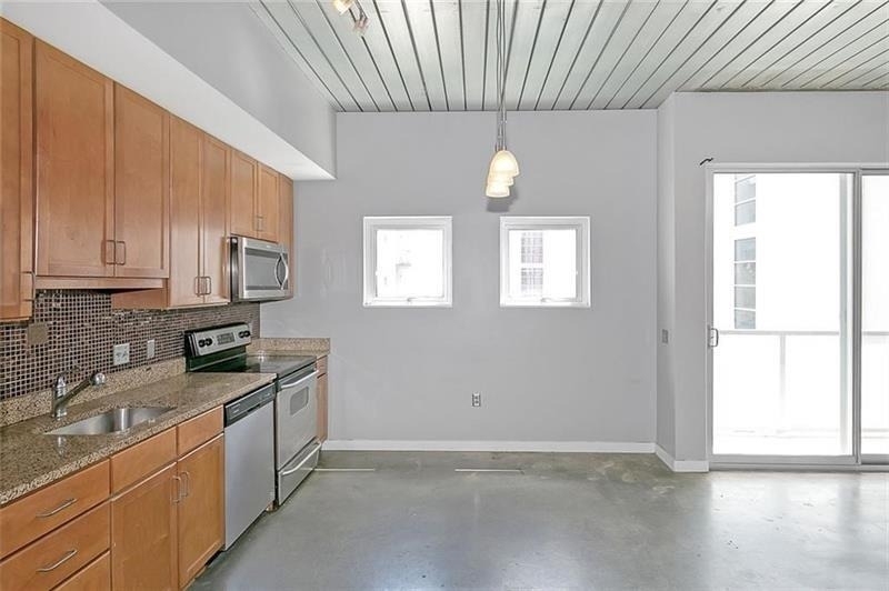 620 Glen Iris Drive Ne - Photo 3