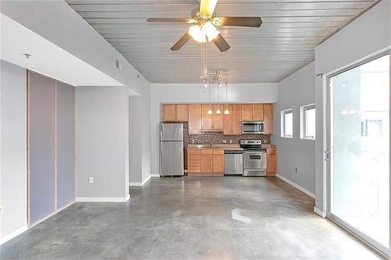 620 Glen Iris Drive Ne - Photo 2