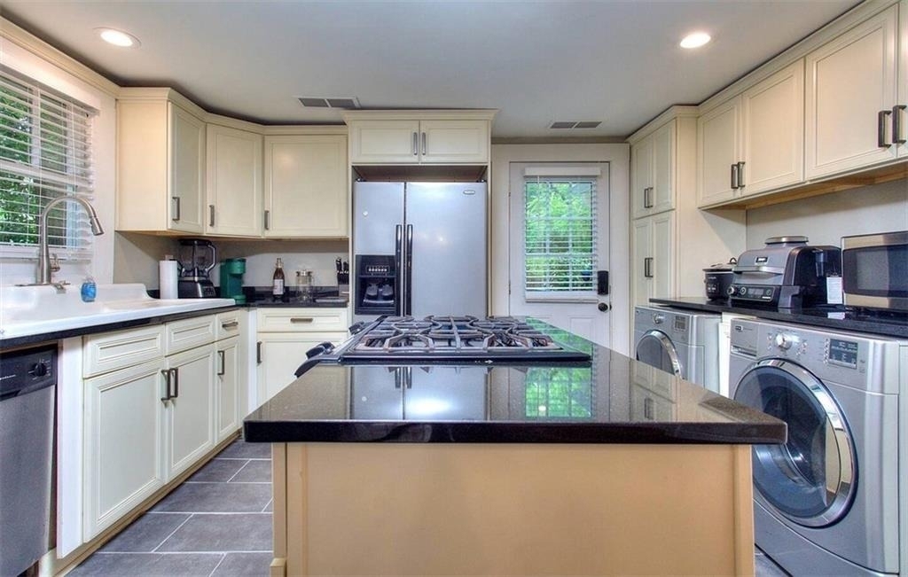 1611 Tallulah Street Nw - Photo 0