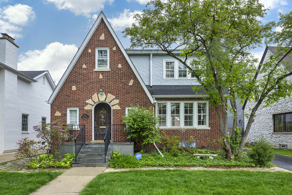 651 Brier Street - Photo 0