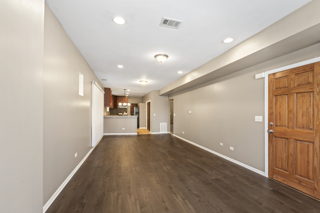 323 Memorial Drive - Photo 11