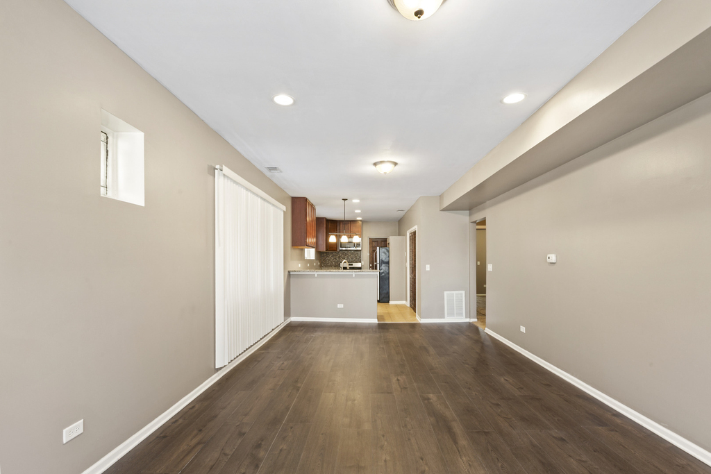 323 Memorial Drive - Photo 12